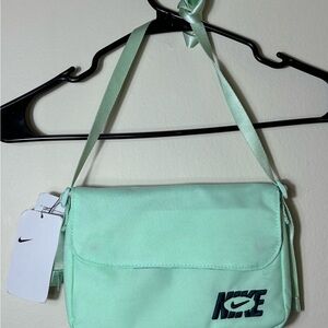 NEW Nike Mint Green Crossbody Shoulder Bag Adjustable Shoulder Strap Sports